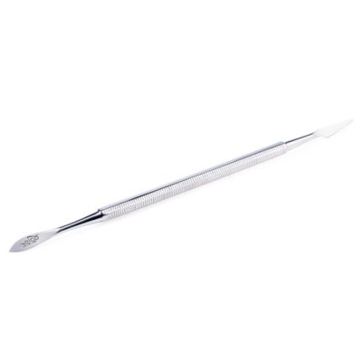 Cuticle pusher with knife